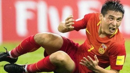  尼姆前锋单刀赴会完成绝杀好戏