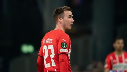  法兰克福主帅赛后批评裁判尺度  