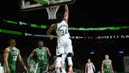  凯尔特人逆转雄鹿锁定东部决赛席位  