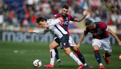  罗马锋线哑火客场不敌维罗纳跌出欧冠区  