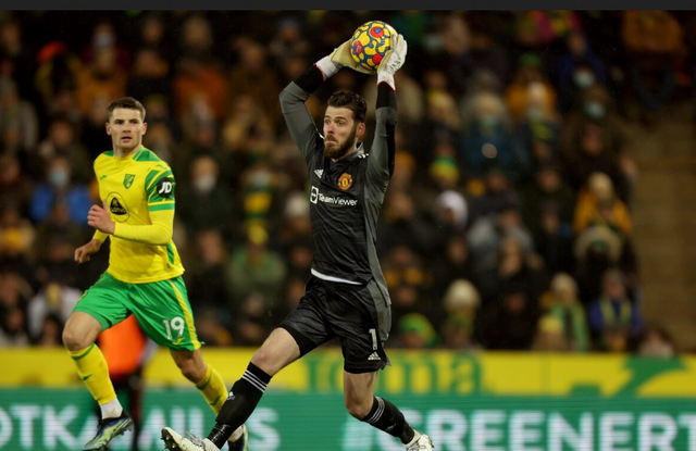  卡尔斯鲁厄防守体系严密，铜墙铁壁令对手无功